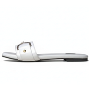 D buckle White