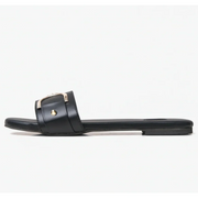 D buckle Black